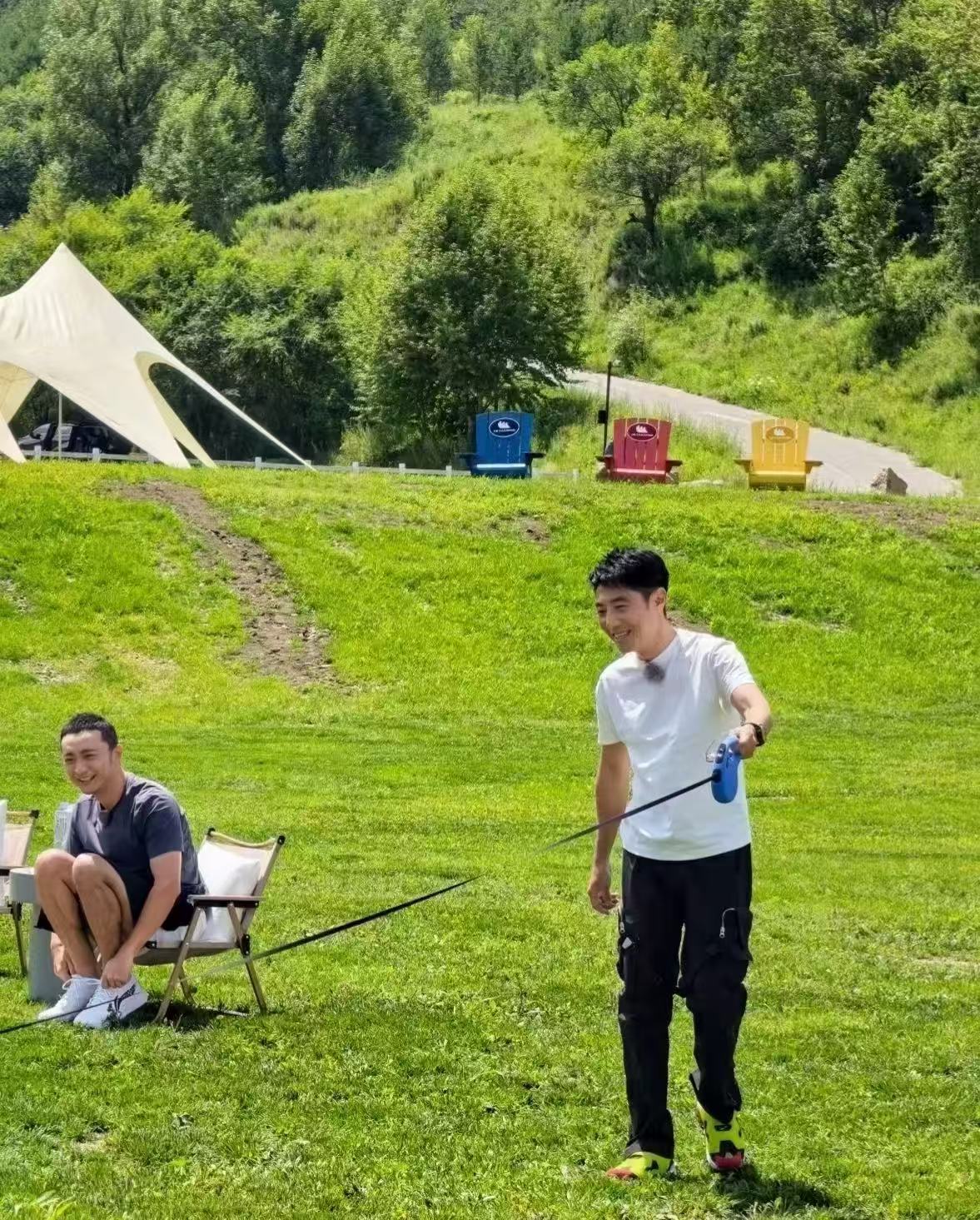 撒贝宁尼格买提送录取通知书人怎么可以幸运成这样 自己的录取通知书是撒贝宁的尼格买