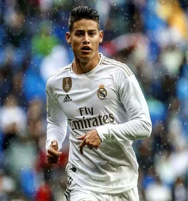 皇马卖错人了。

十年后回头看，肠子都悔青。

2014年，俱乐部为了给J罗让位