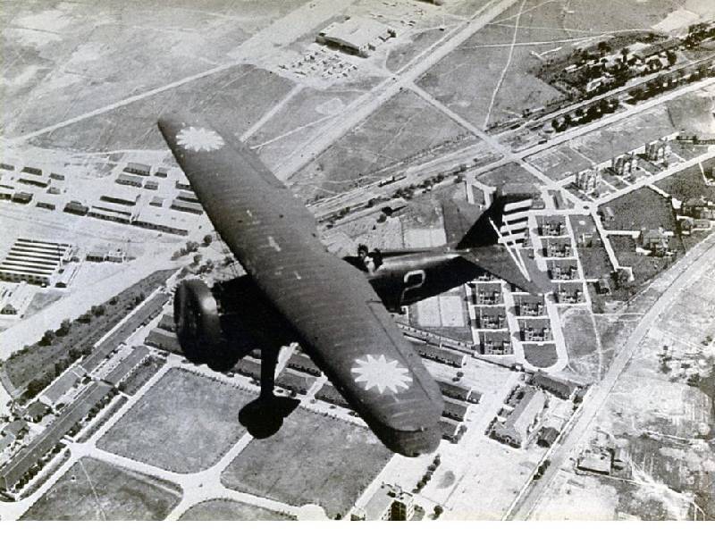 飞扬军事 1937年8月14日，笕桥空战爆发！中国空军与日军首次展开大规模空战，