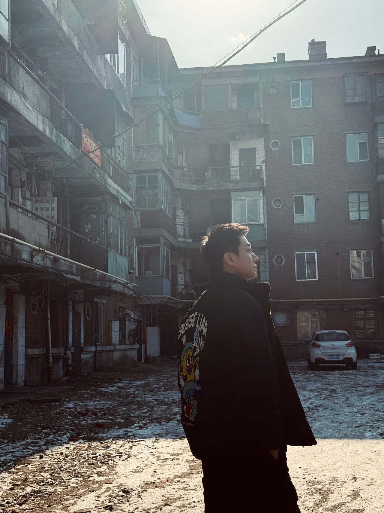 高至霆我理想的东北糙汉男友 高至霆往那儿一站，就是我理想中东北糙汉男友的模样。小