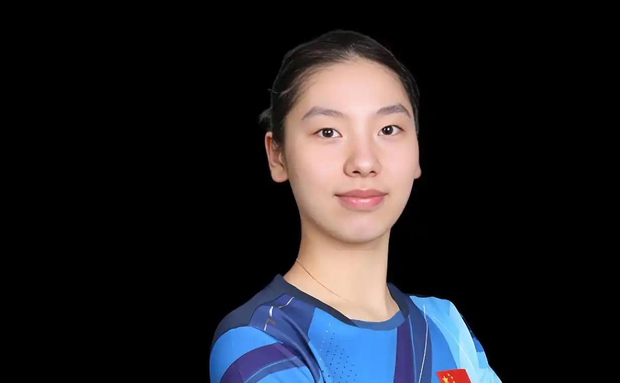 杨屹韵涨球了，
竟然零封了万远，
看来万远没有好好跟韩莹对练，

杨屹韵作为国乒
