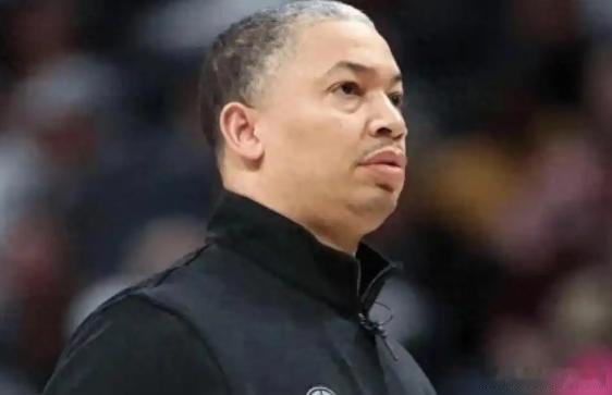 泰伦卢有没有问题呢？定然是有问题的，NBA本赛季的快船，战绩实在是太糟糕了，很多