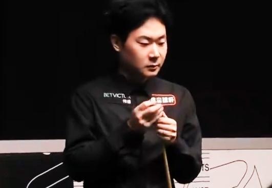 吕昊天3-4不敌塔希尔，无缘北爱尔兰公开赛正赛！
 
 
北京时间9月6日，20