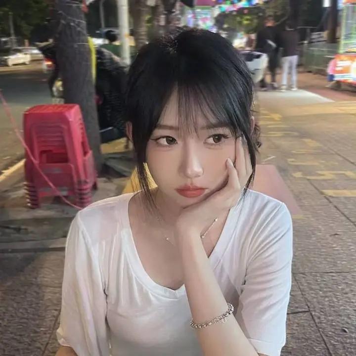 你喜欢哪一种气质的美人?她