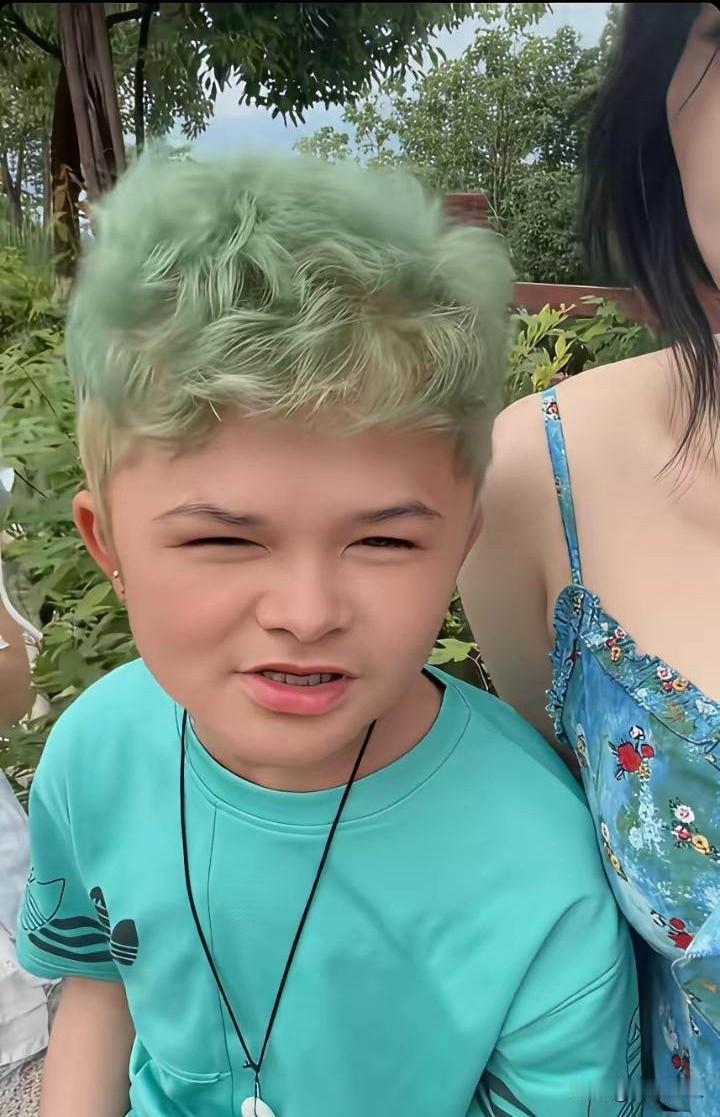 范小勤被传将结婚，智力障碍者卷入流量漩涡，真相几何？

六月上旬的时候，网上忽然