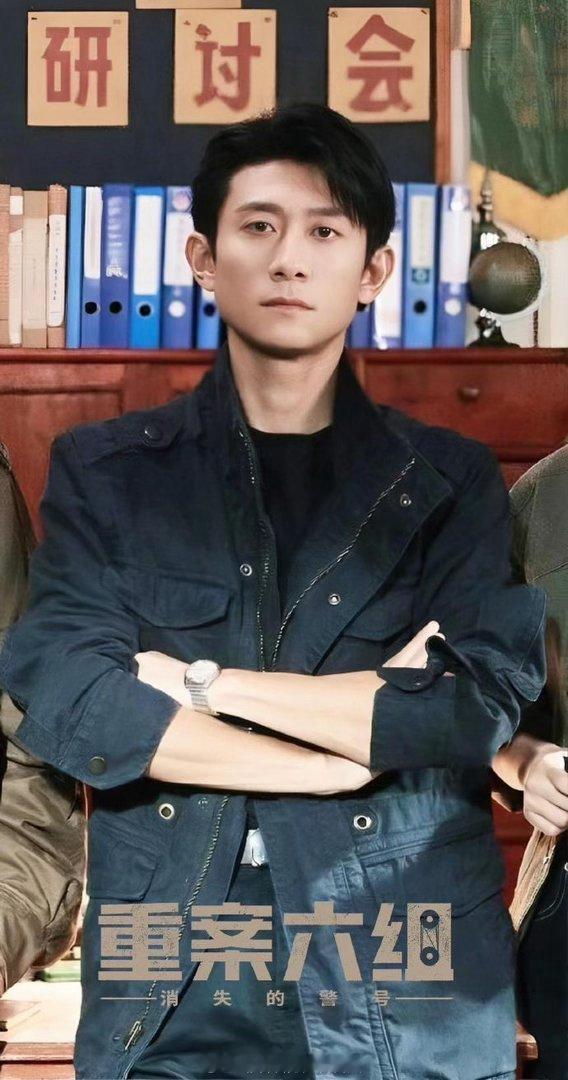 张一山 没20年烟龄演不出这感觉站在那感觉大佬的气质就上来了，很想继续往下追！！