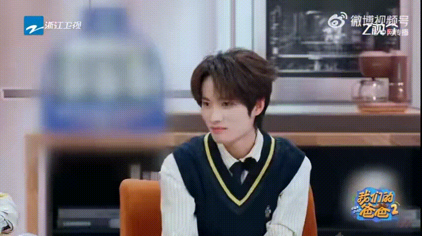 董璇说帅哥不社交是好事我们的爸爸 董璇看待感情好通透，帅哥踏实宅家不社交，安稳陪