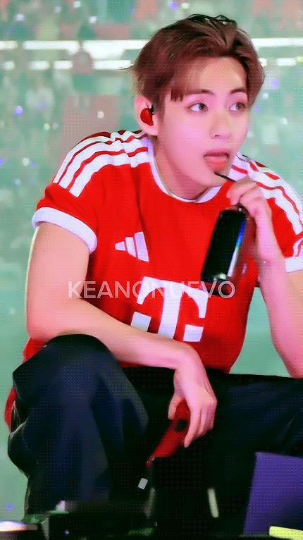 金泰亨 ✨金泰亨kpop永一 260711-12 BTS慕尼黑演唱会📝可爱的⚽