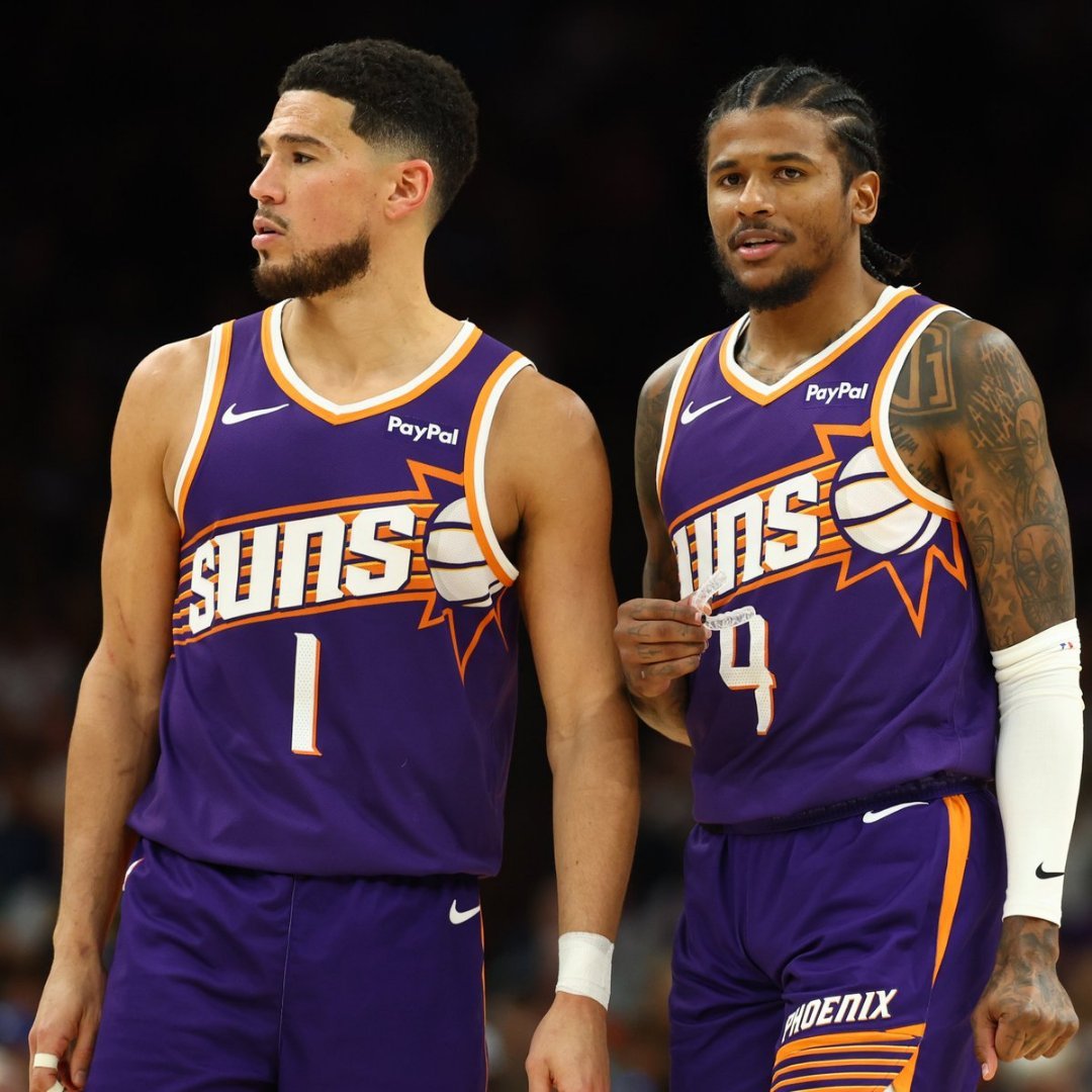 绿皮书组合上半场合计24投18中，合砍42分5助6板照着大家上半场这种互不认真防