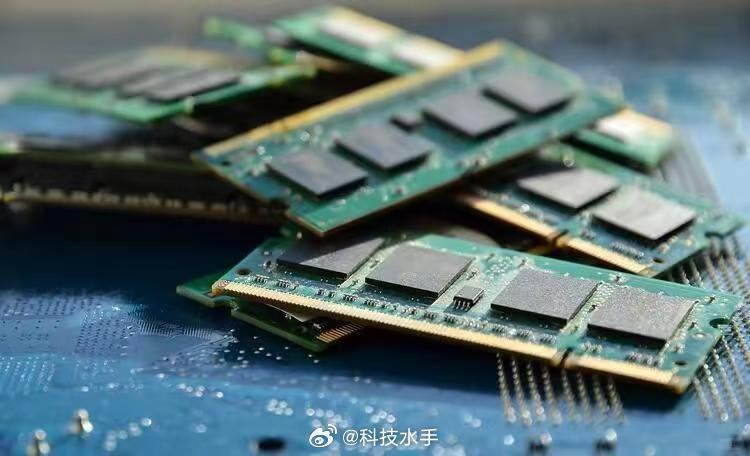 三星预计存储价格再涨100%AI景气周期+供给端减产，直接把NAND闪存市场推向