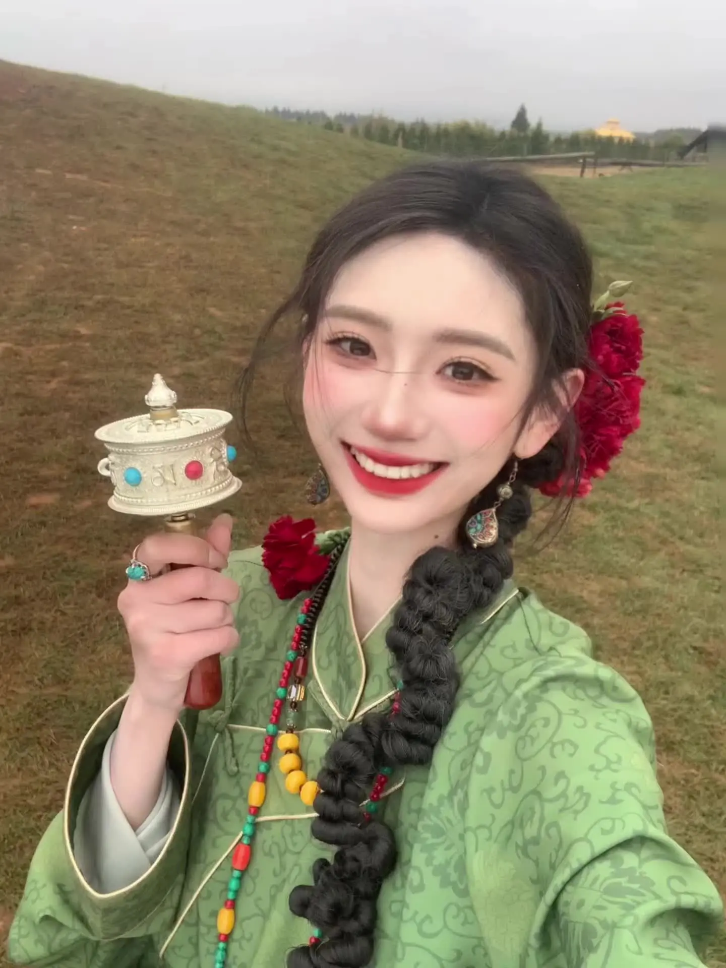 我是不会放弃开云南拍这种照片的！丽江民族风太绝啦 少女写真