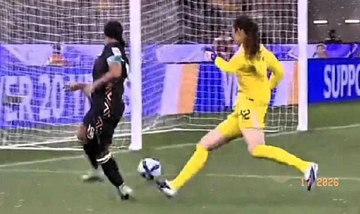 第57分钟，澳大利亚球员科尔晃过守门员，近乎零角度的射门，为澳大利亚再次攻入一球