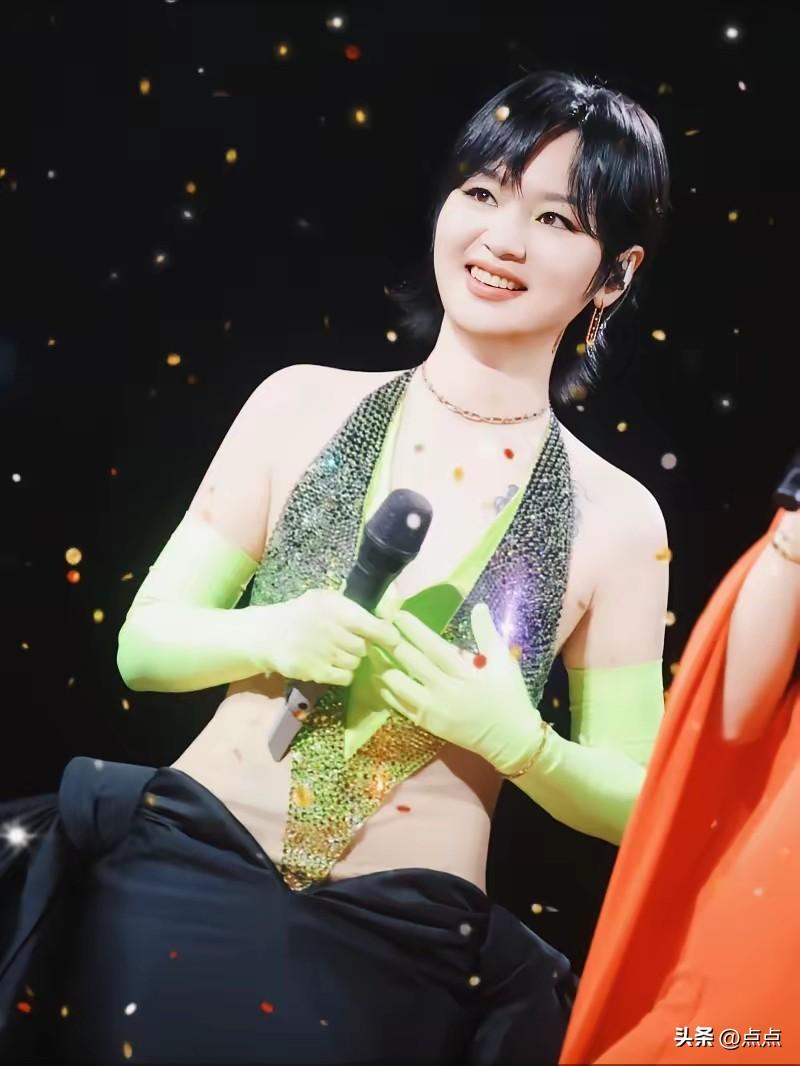 转眼周笔畅已经四十岁，尚未成家，没有伴侣与孩子，独自生活，不少人觉得这样的人生少