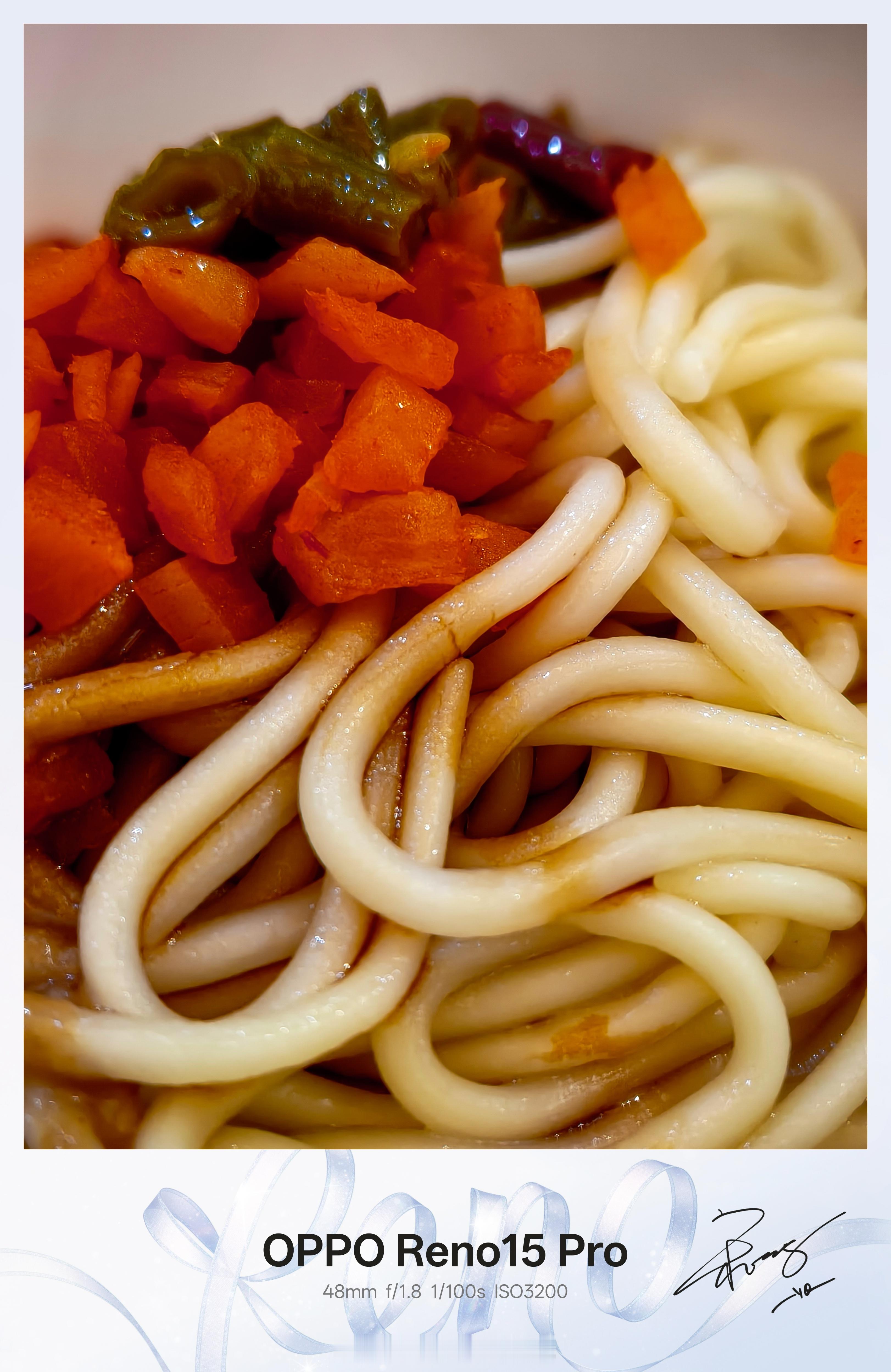 一个疑问：为什么现在武汉很多外面卖的热干面还不如天河 T3 国航休息室里的热干面