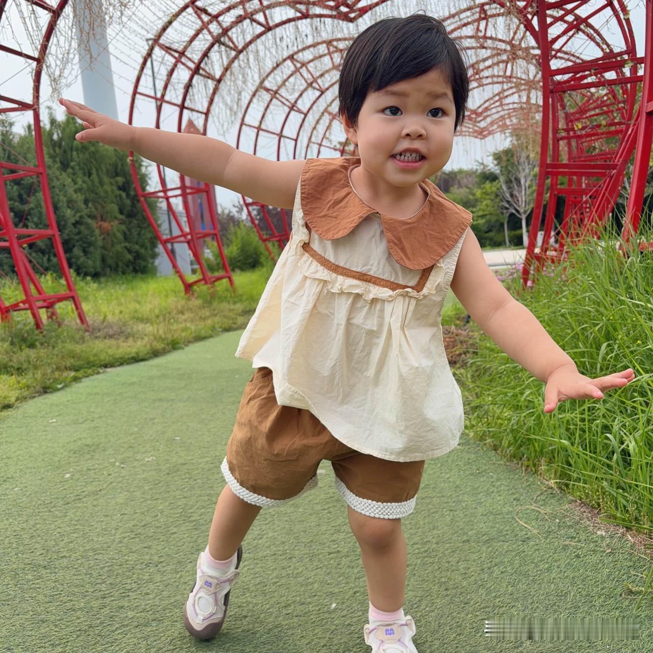 最让我反感的，就是别人跟我女儿说：“你爸不让你干这个、不让你吃那个。”

相信不