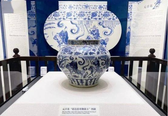 1980年，广西的几位农民在干活时，挖出一个骨灰罐。大家都觉得十分晦气，于是便把