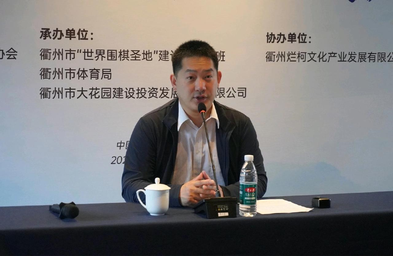 迫切~中国围甲面临改制



中国围棋甲级联赛的前身是中国围棋团体赛，1999年