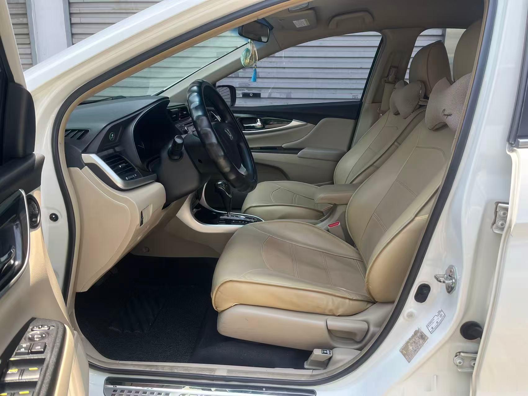 13年8月 本田 凌派 1.8L舒适版。一手车 原版原漆 9万公里 费用齐全 批