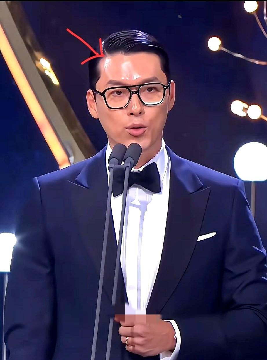 玄彬怎么突然变“油”了？还被说跟孙艺珍有关。

大家先别急着吐槽。他最近那个湿发