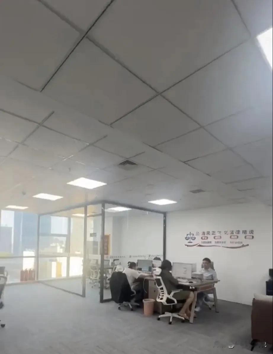 卑微的失业中年人，为什么有勇气张嘴和别人借200块钱高速过路费，却没有勇气告诉家