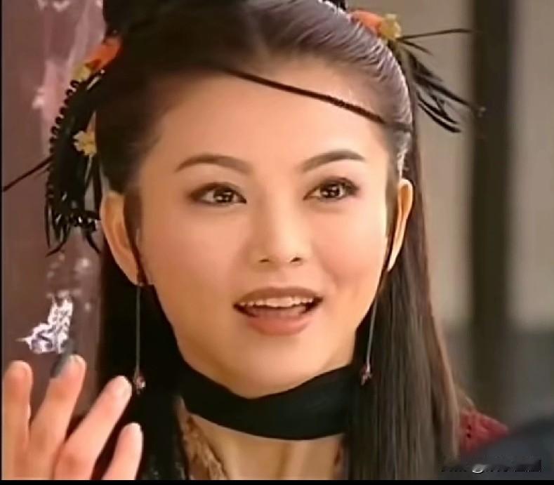 哈哈哈哈
要是李湘用早期她拍的黑衣美人依人的颜值去亲王一博
说不定一博就从了