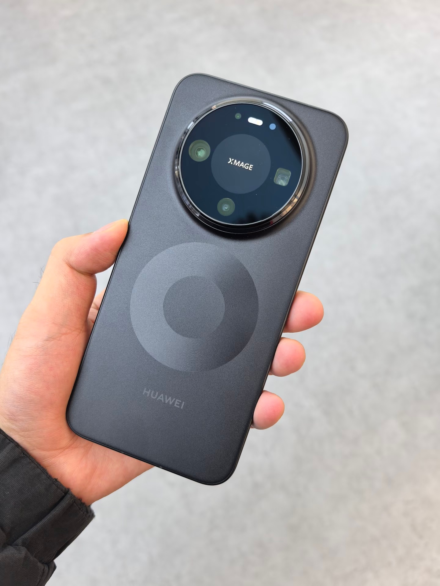 华为鸿蒙 突然冲上热搜？之前，去店里试了下，华为Mate80系列，在鸿蒙6.0的