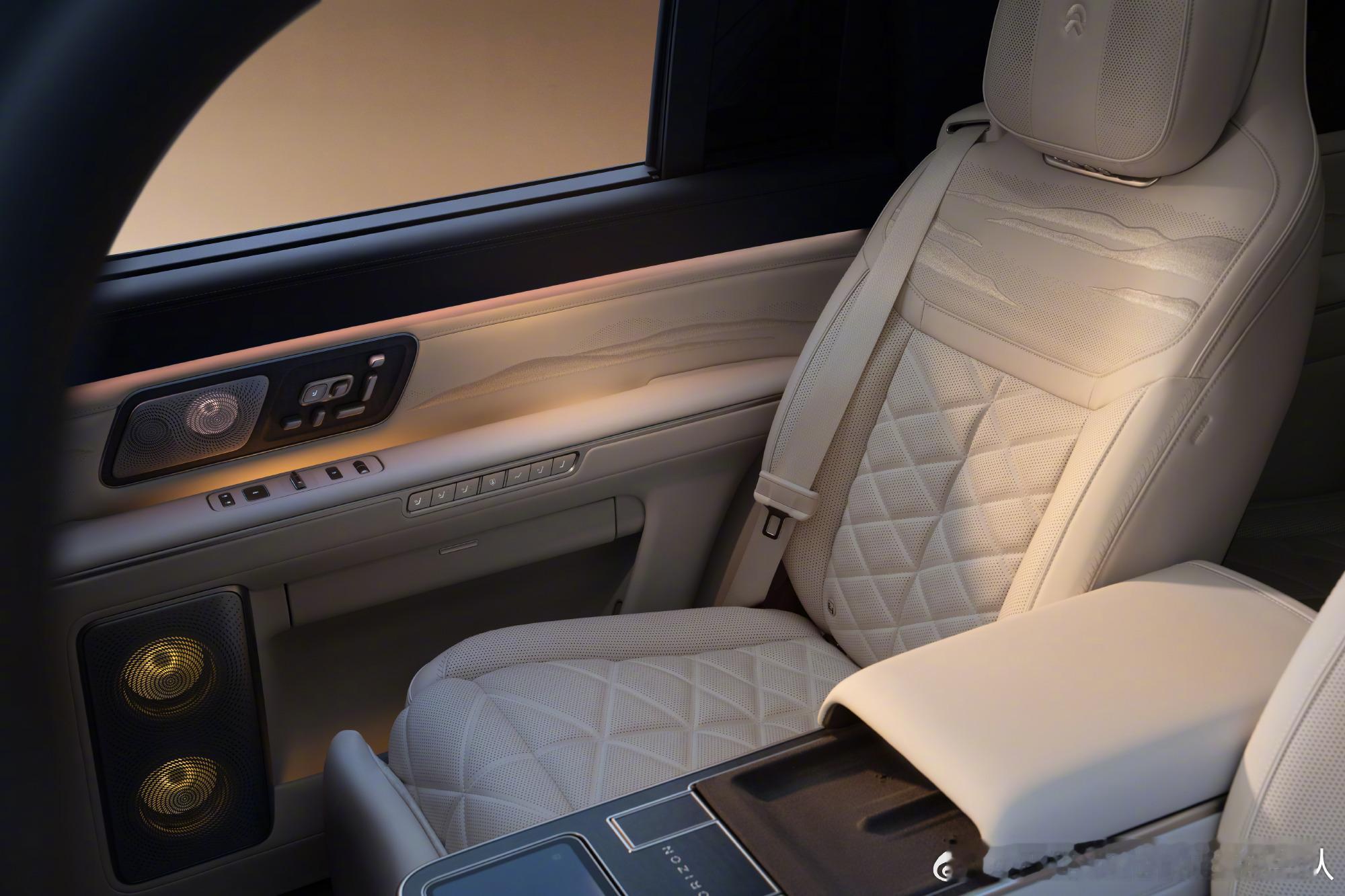 蔚来ES9的这股“东方气场”，最动人的不在于堆砌符号，而在于那份“由技入道”的从