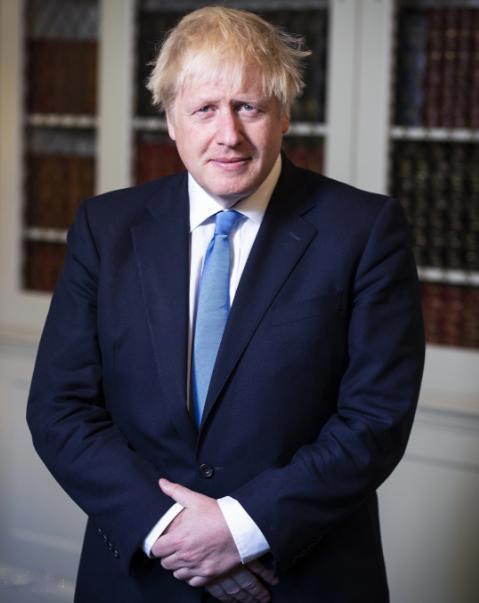 特朗普万万没想到，英国首相当着全世界的面，曾说中国是世界三大强国之一。他估计做梦