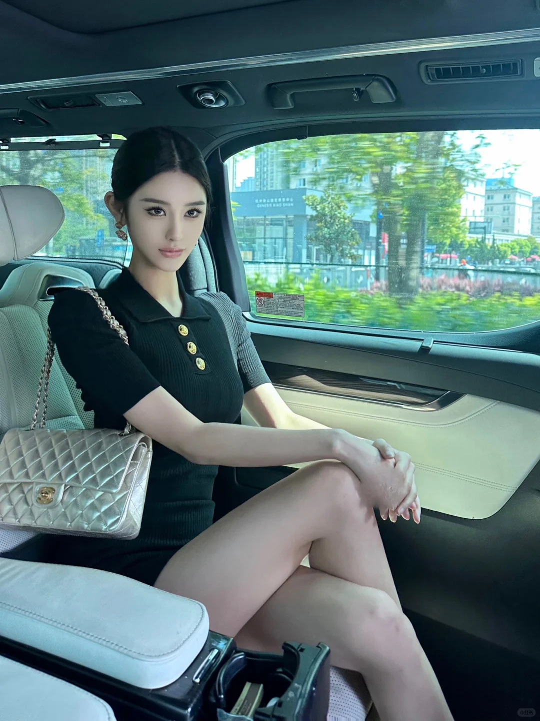 南秘书为何这样🧚🏼