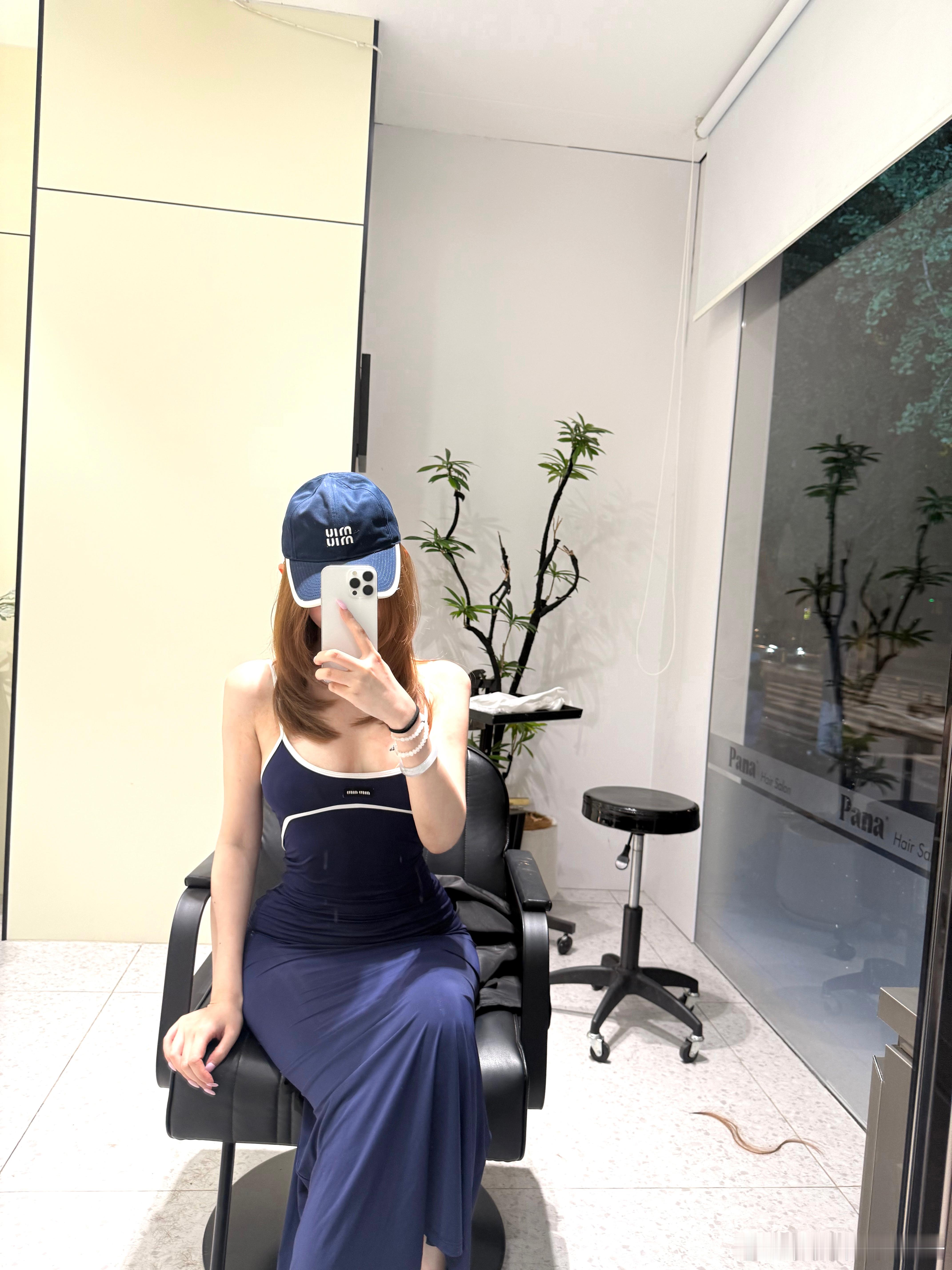 刚剪的 难得发个新鲜照 嘿 ​​​