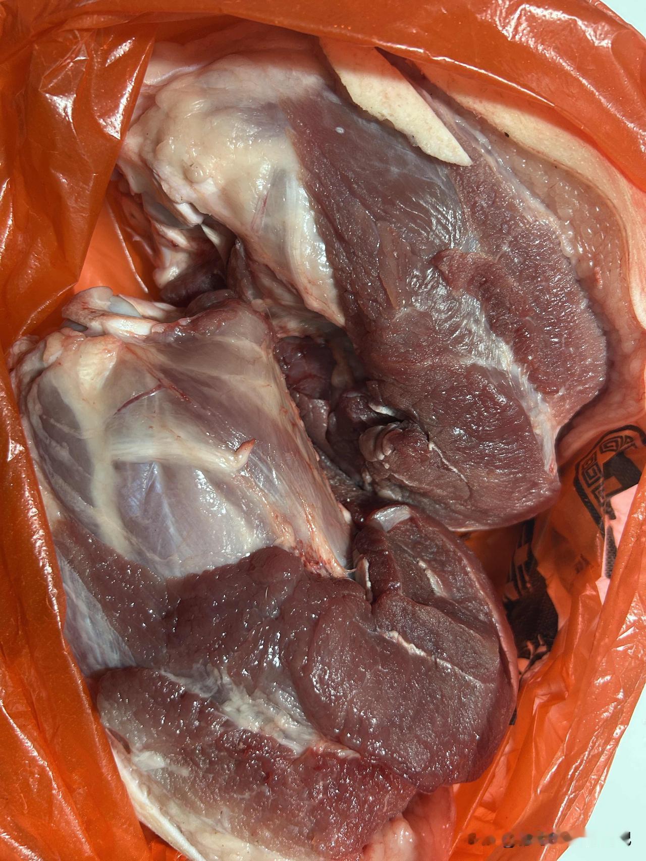 在农村租小院居住，真心觉得是个保命的办法！如果6000元一年嫌贵，也可以选择住得