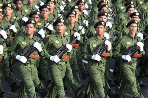 美国敢不敢打古巴？
先说结论，大概率不敢！因为古巴不是伊朗，伊朗只能打打美国的军