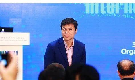 百度回应支付李彦宏私人飞机费用  百度集团在2025年第一季度财报中披露，经董事