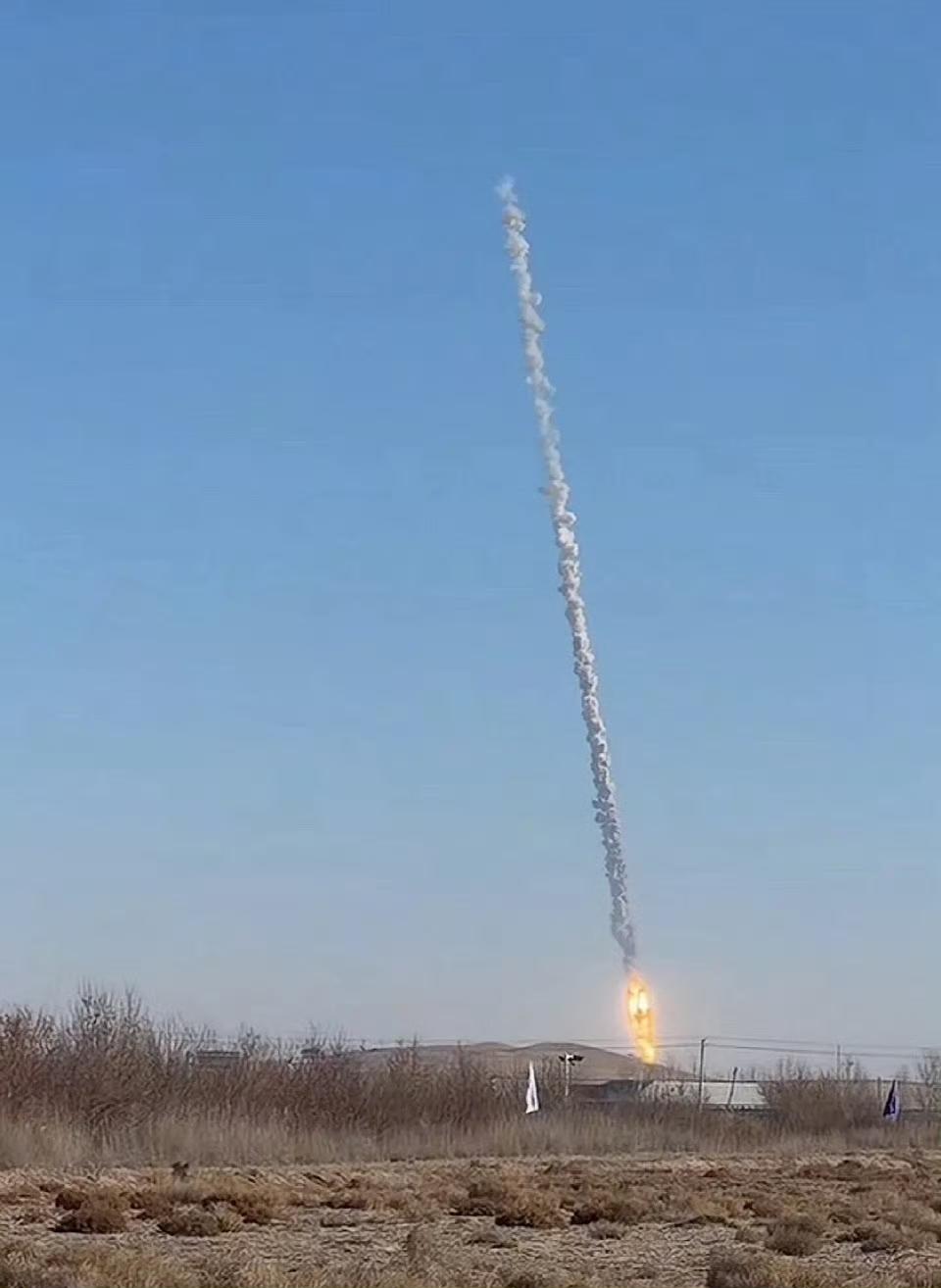 朱雀三号首飞：入轨成功却回收失利，民营航天的试错也是进步！
 
今天中午酒泉发射