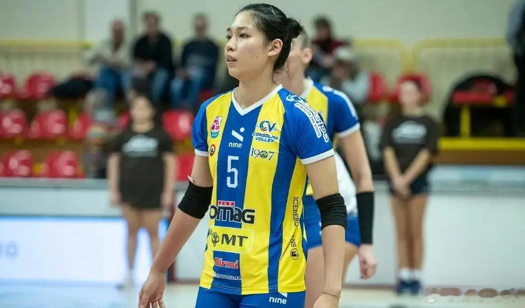 庄宇珊意甲首秀轰20分惊艳 队友疲软致球队1-3遭逆转 北京时间12月8日凌晨，