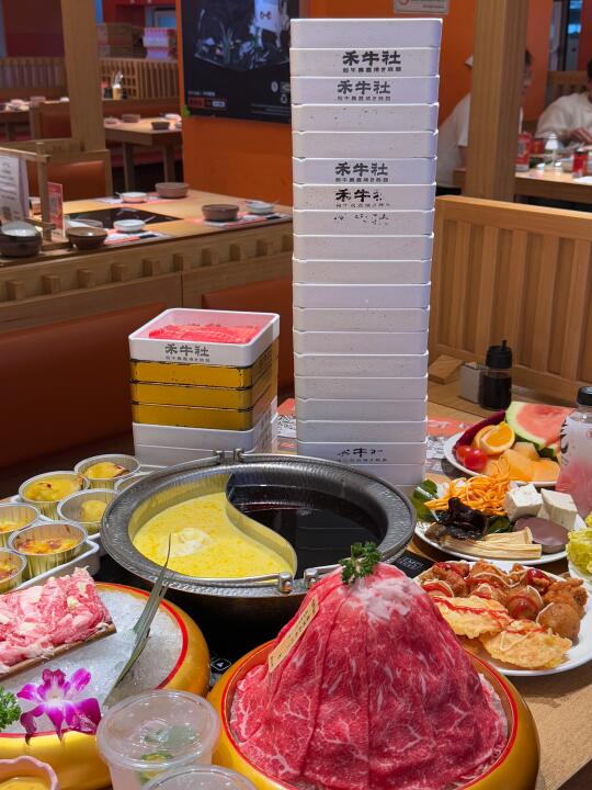 南京吃到的最值得的自助！榴莲牛肉火锅！！