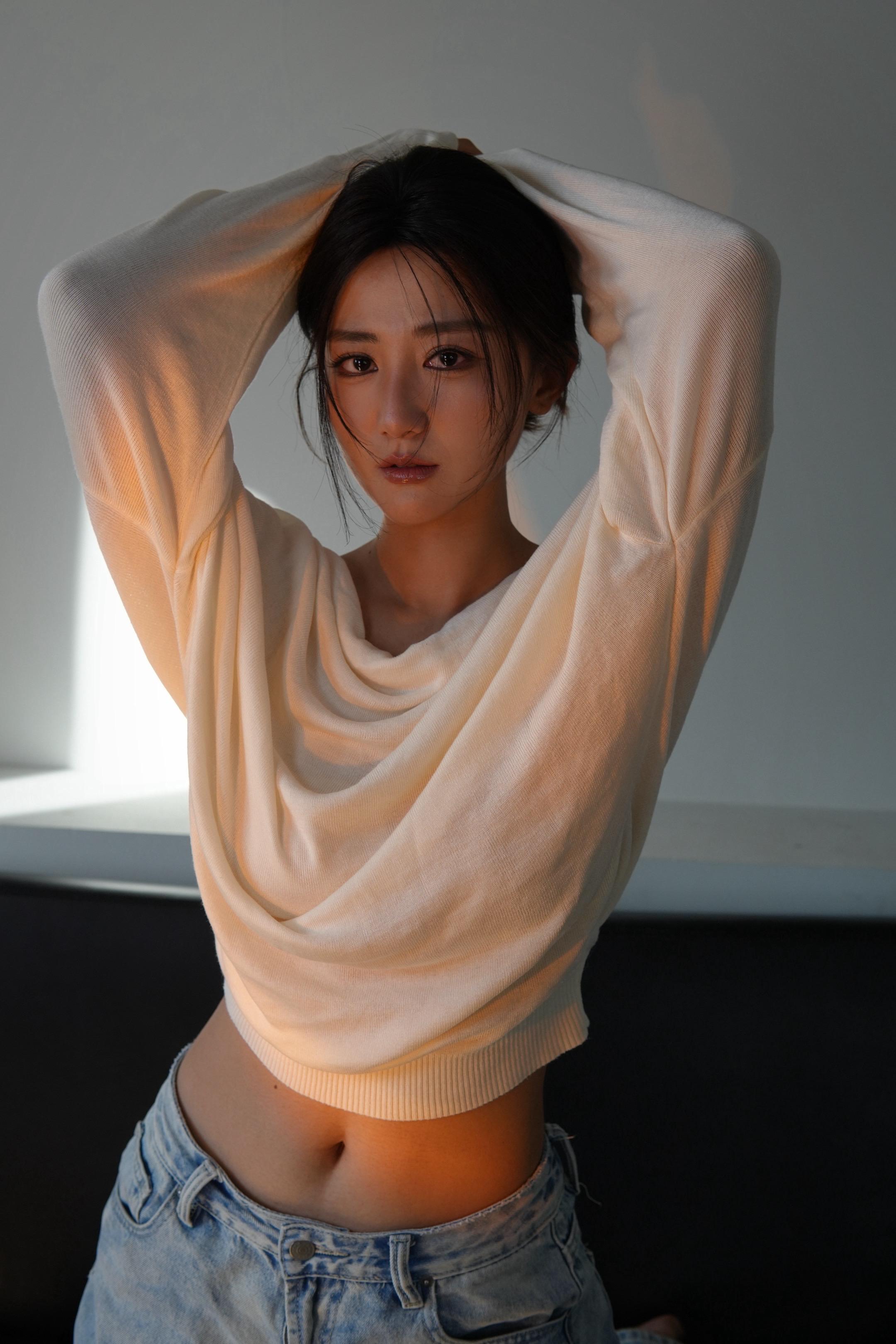 好像我，从不曾，离开你的身旁。