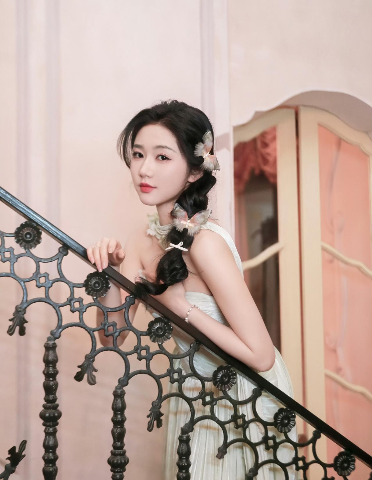 岳雨婷