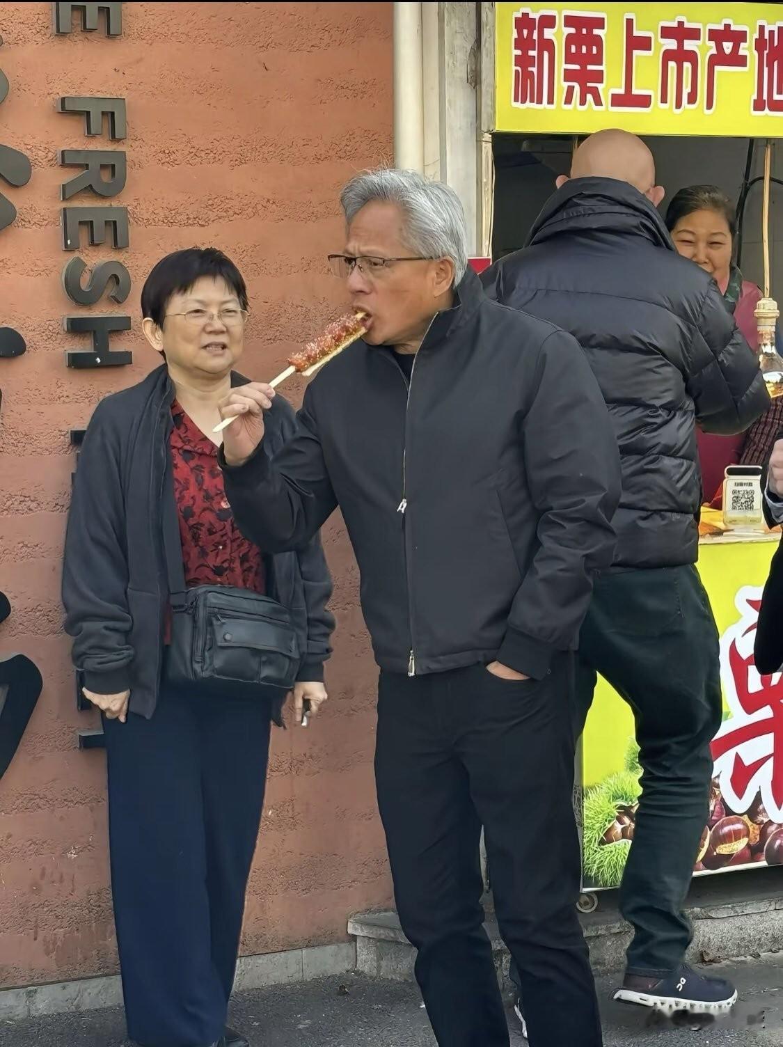 这个拿签子的方法
不安全吧
吃的啥好吃的？