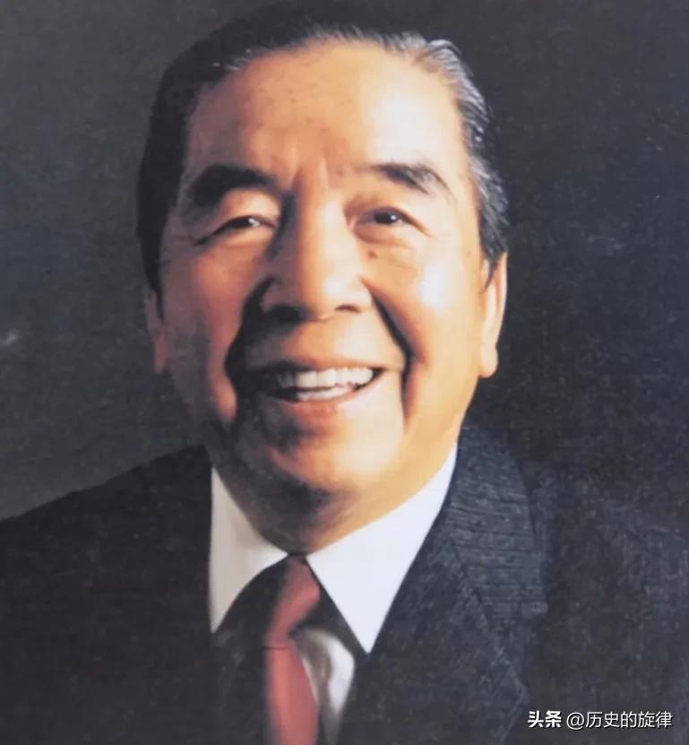 世界船王包玉刚查出癌症后，叫来医生女婿嘱托一事，藏着千亿家业的传承智慧
 
他是