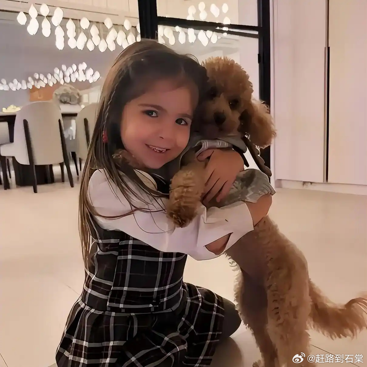 阿根廷铁腰恩佐，身价过亿为自由任性分居，妻子无业女儿胖墩墩阿根廷铁腰恩佐，身价过