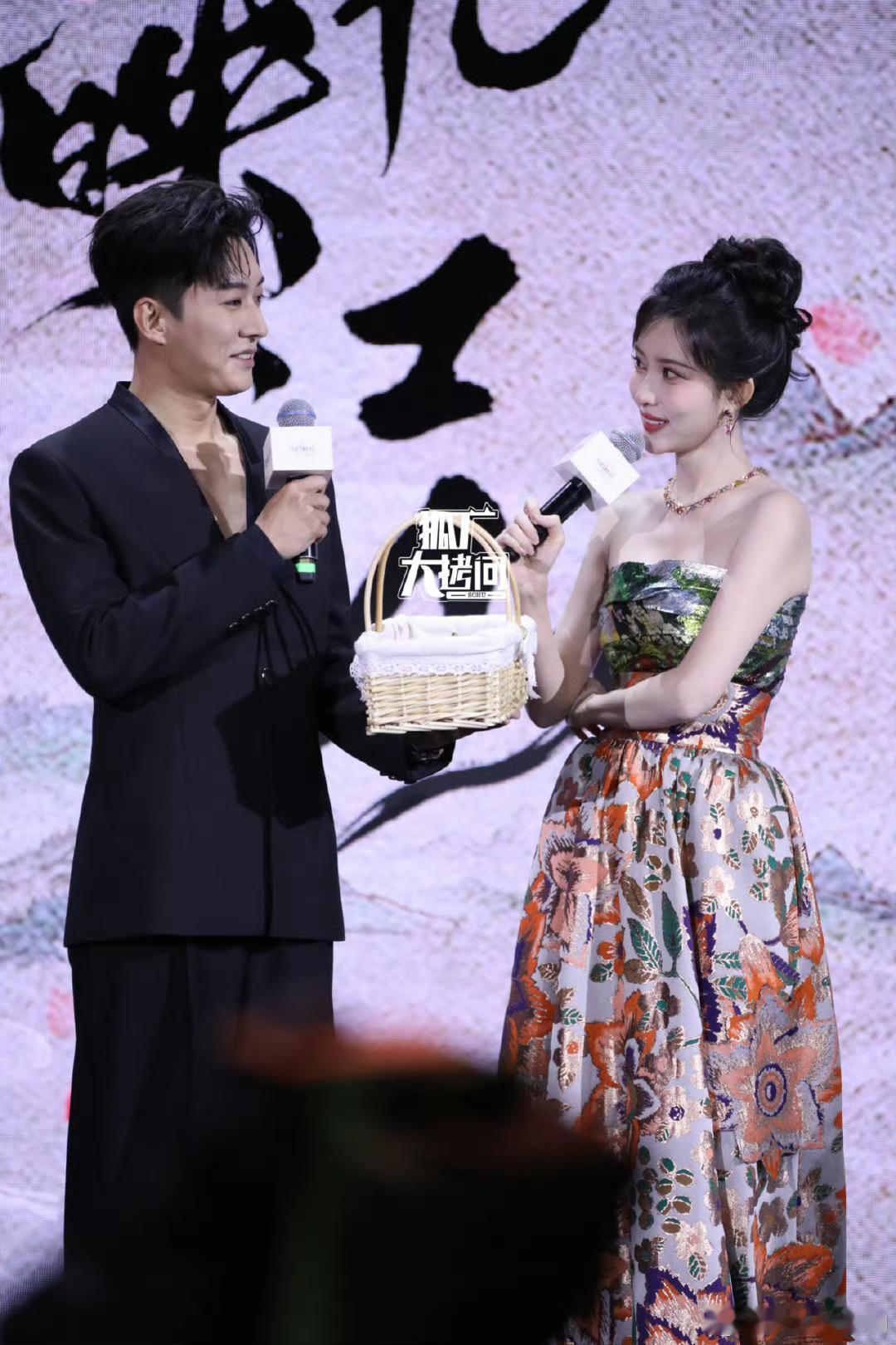 桃花映江山直接空降，看来平台对刘学义孟子义很自信 ​​​