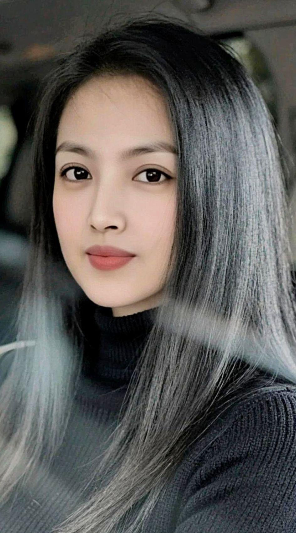 AI黑发女神的风采