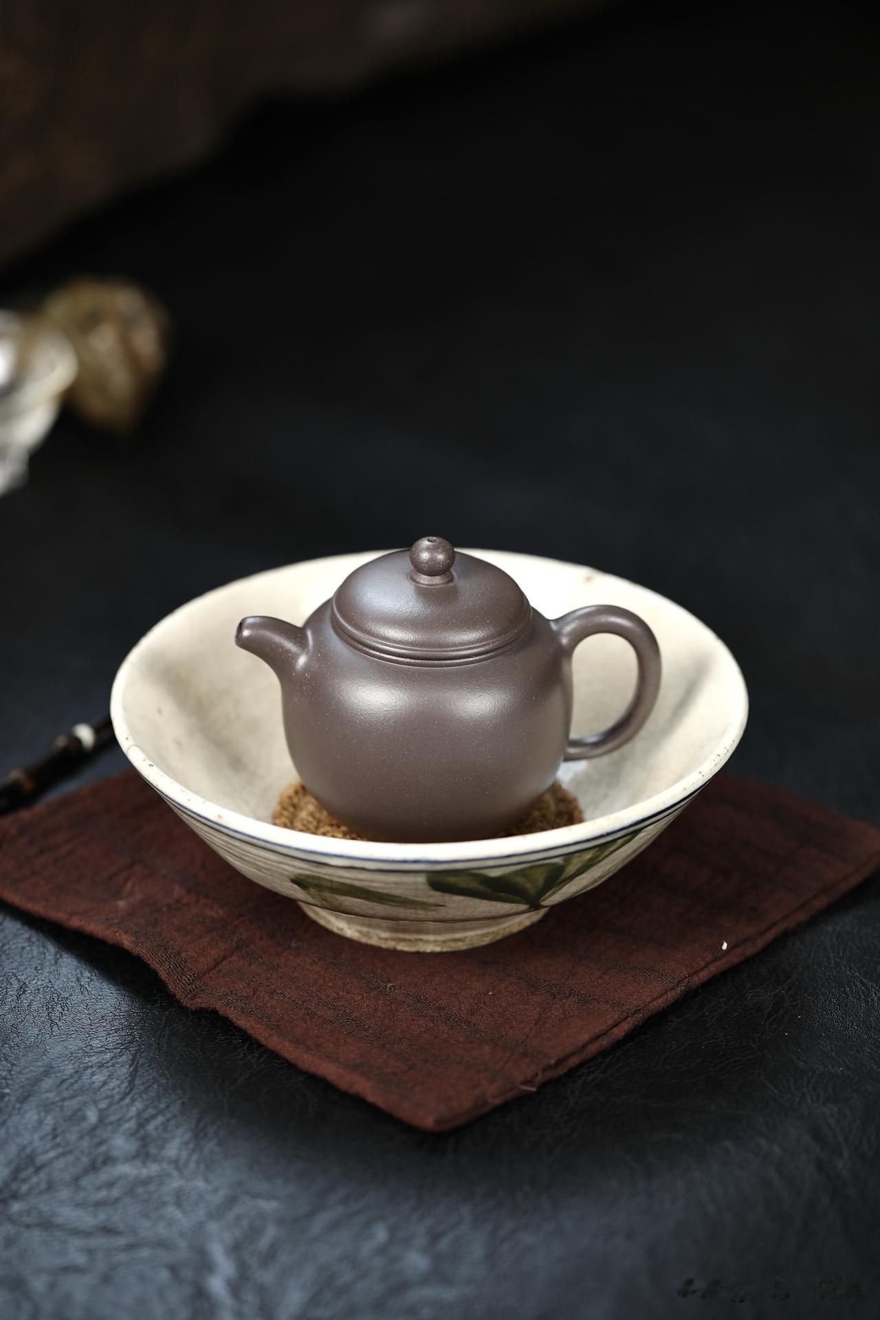 匏尊|雅器丨细节拉满 
容量180cc丨原矿天青泥
器型丰腴圆润，尽显瓜果盈枝之