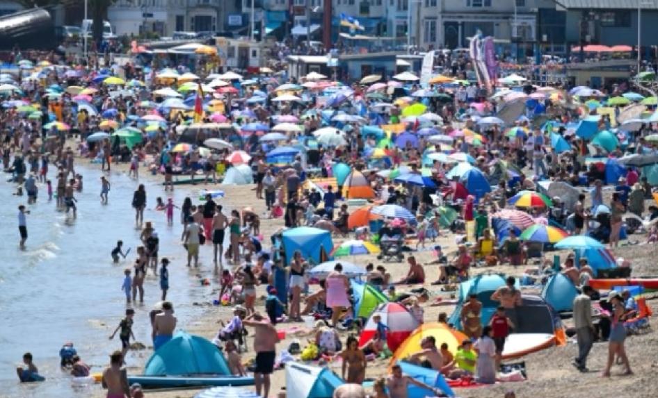 英国5月热破纪录了！伦敦皇家植物园测出34.8℃，把保持80多年的32.8℃甩在