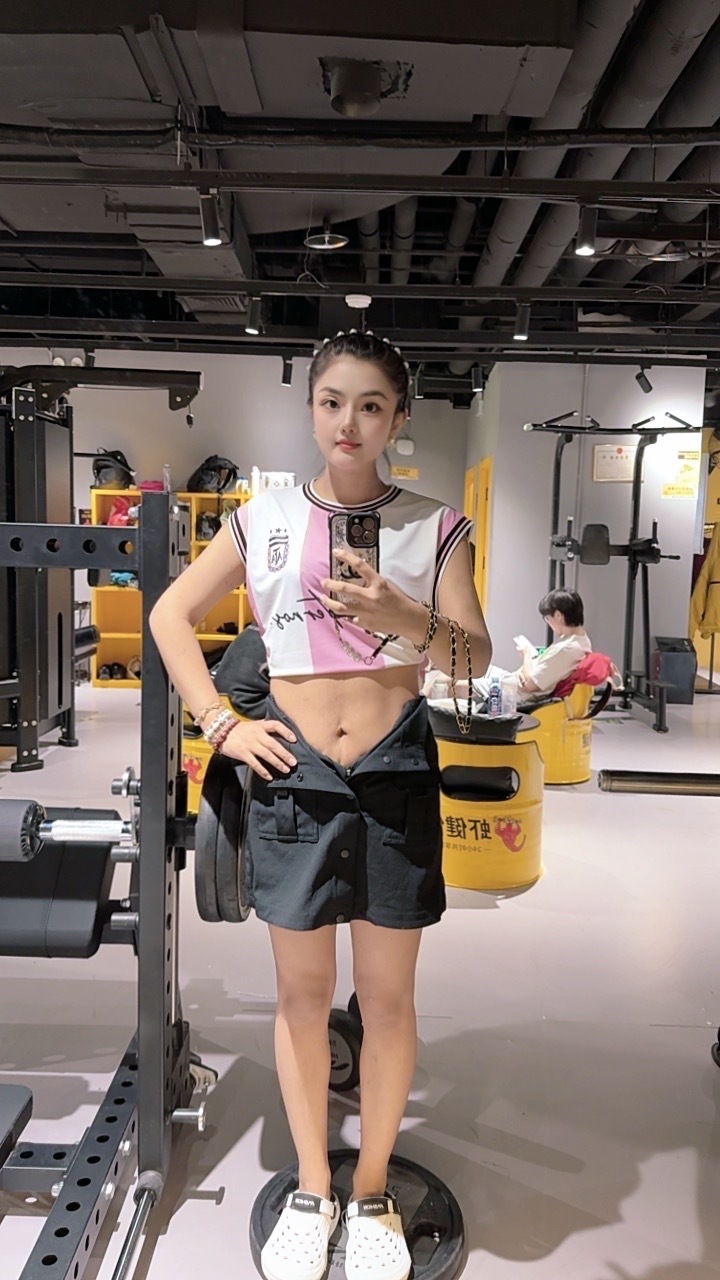 世界杯开幕式 吓我一跳哈哈，刚来北京弄一套