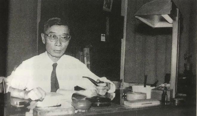 1966年9月3日凌晨，中国最伟大的翻译家傅雷与夫人朱梅馥携手同肩，双双自杀身亡