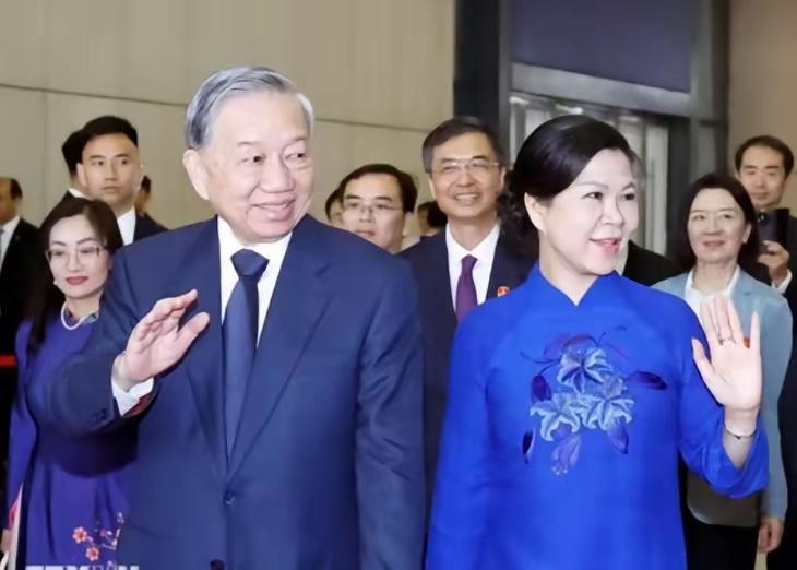 苏林回国火车刚开动就变天？
​苏林前脚刚登上回国的火车，后脚中越联合声明就砸下来