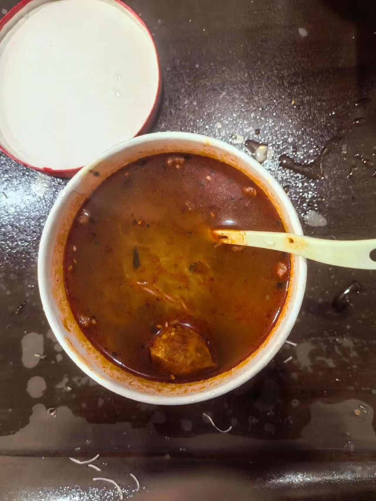 这吃到最后怎么还有调料包