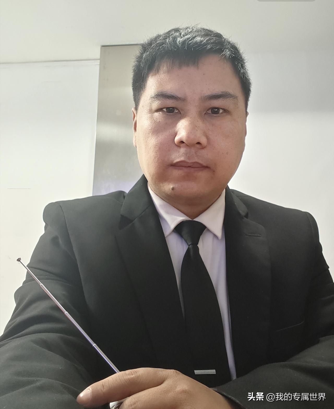 今天是在上海做保安的第42天，我是离过年还有10天左右上的班，我很庆幸自己能坚持